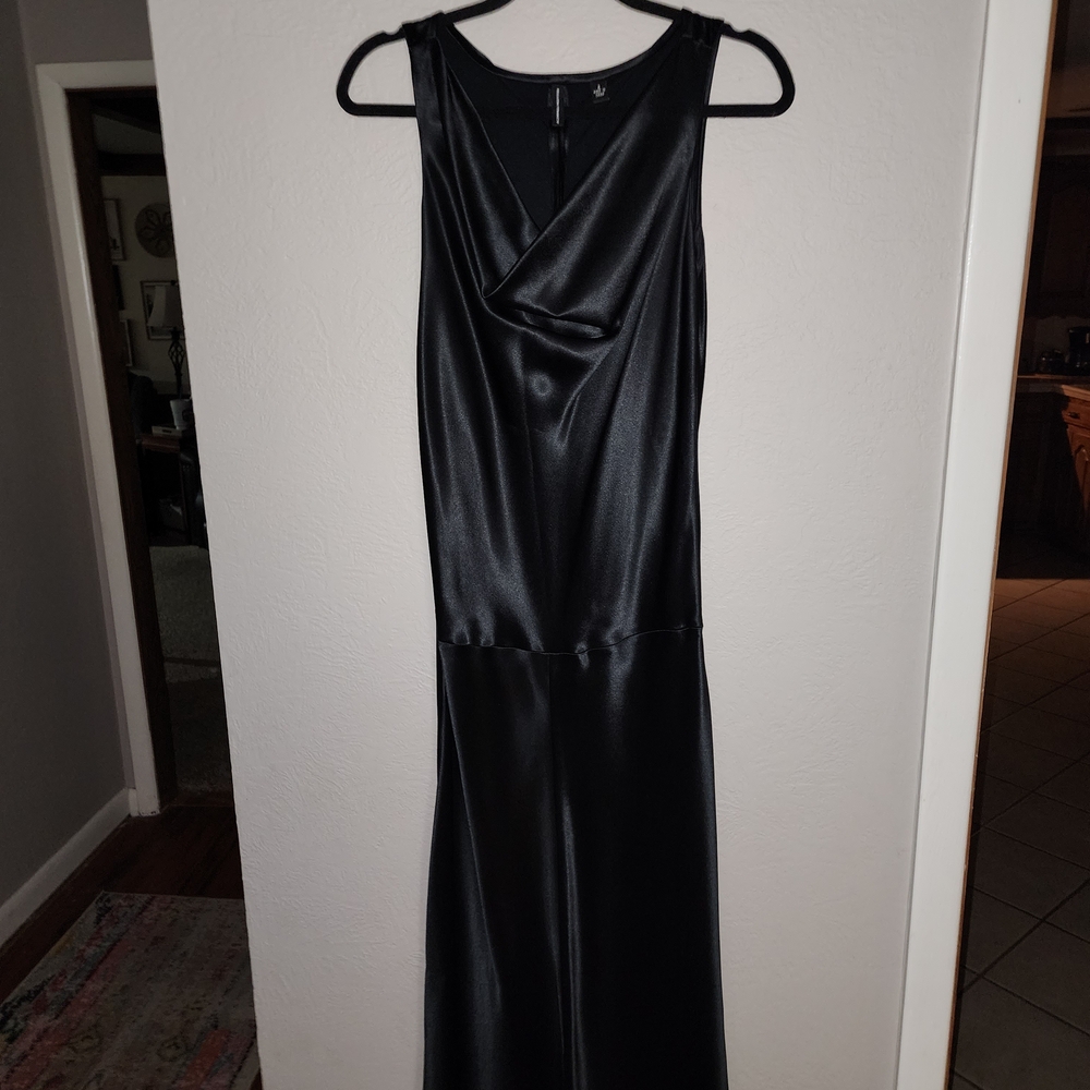 Ellen Tracy Black Satin Backless Evening Dress